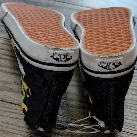 Brand New pair of Vans toddler size 7 shoes - Picture 6 of 12
